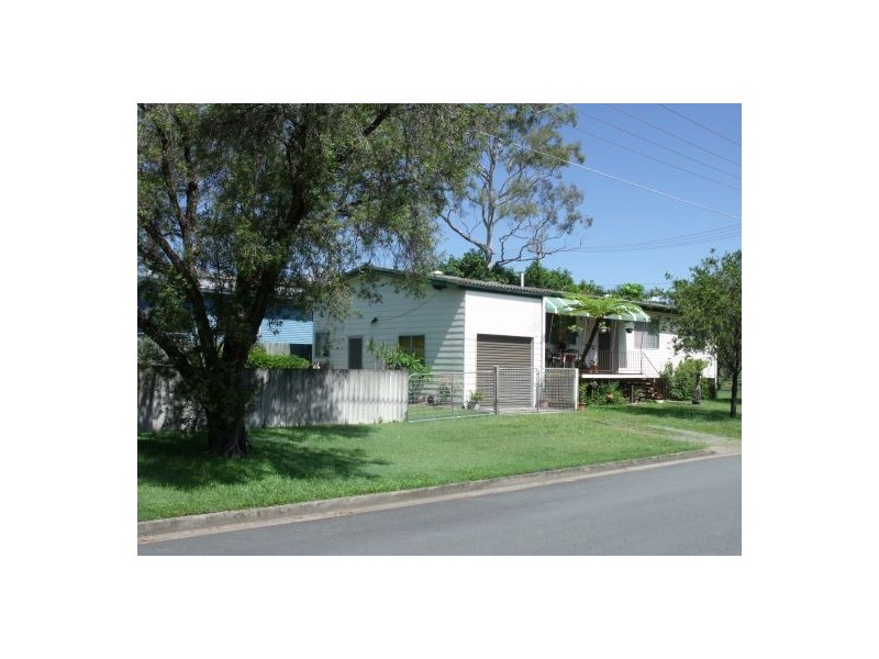 32 Longland Street, Redcliffe QLD 4020