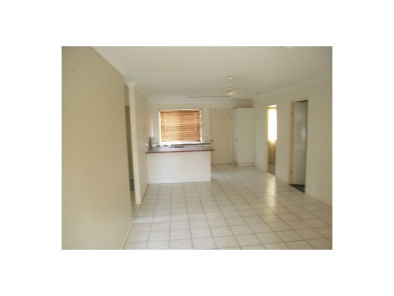 Unit 1 / 126 Bishop Road, Beachmere QLD 4510