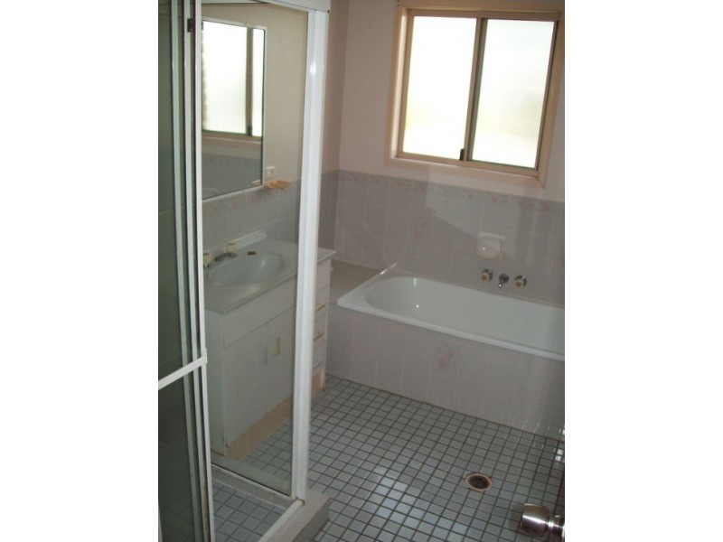 127 Bishop Road, Beachmere QLD 4510