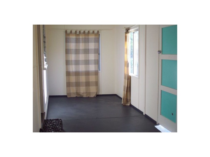 27 Moreton Terrace, Beachmere QLD 4510