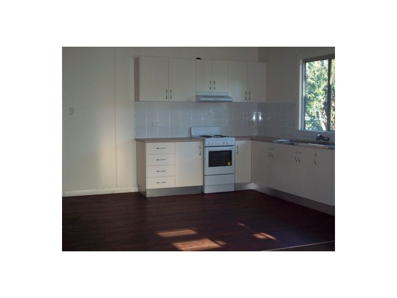 27 Moreton Terrace, Beachmere QLD 4510