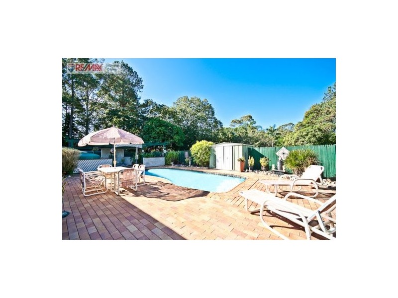 8 Aylward Rd, Ningi QLD 4511