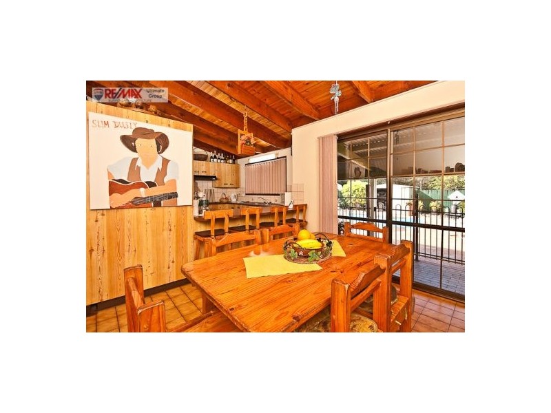 8 Aylward Rd, Ningi QLD 4511