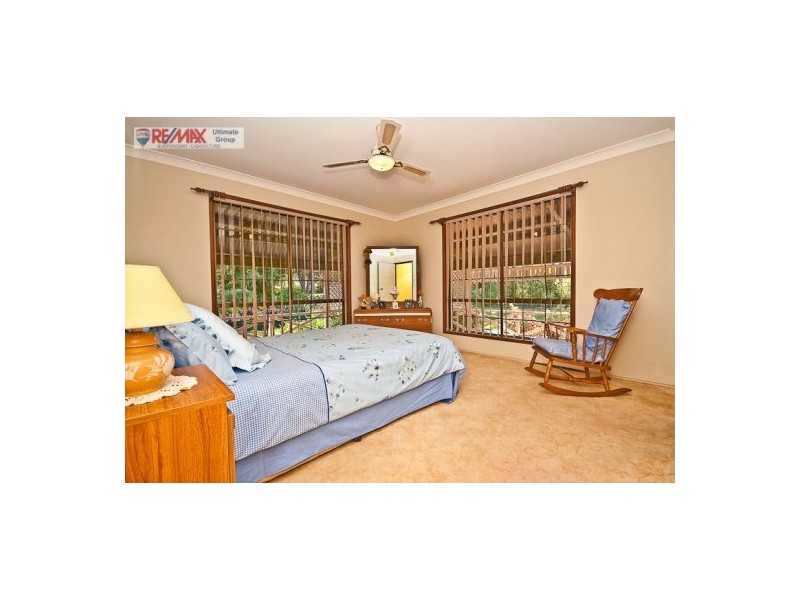 8 Aylward Rd, Ningi QLD 4511