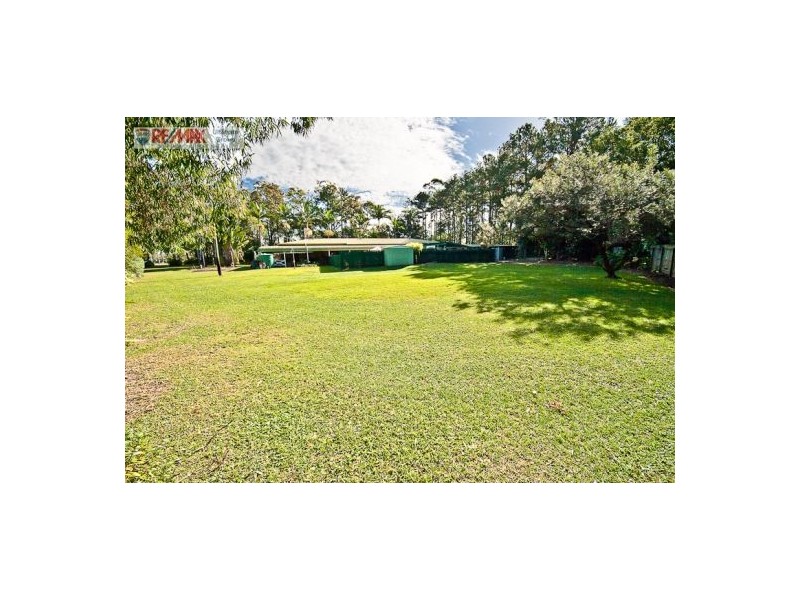 8 Aylward Rd, Ningi QLD 4511