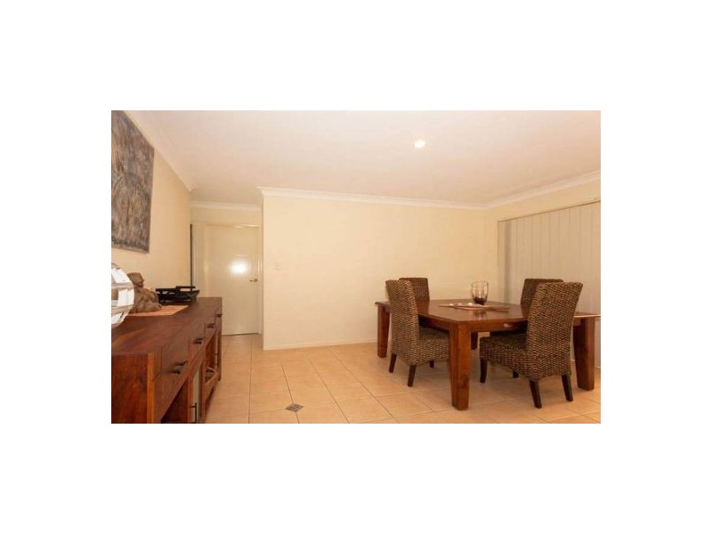 20 Tallow Street, Sandstone Point QLD 4511