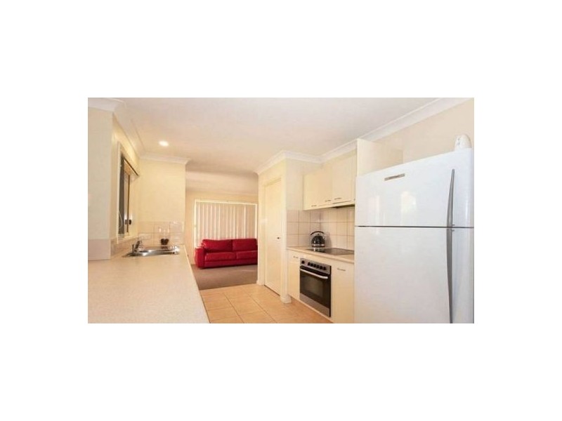 20 Tallow Street, Sandstone Point QLD 4511