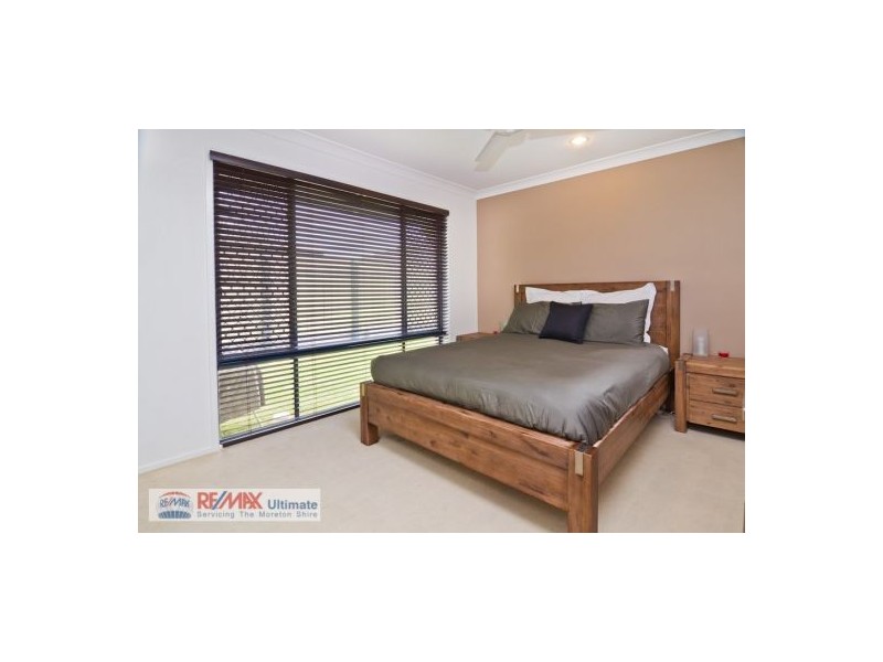 27 Hollywood Avenue, Bellmere QLD 4510