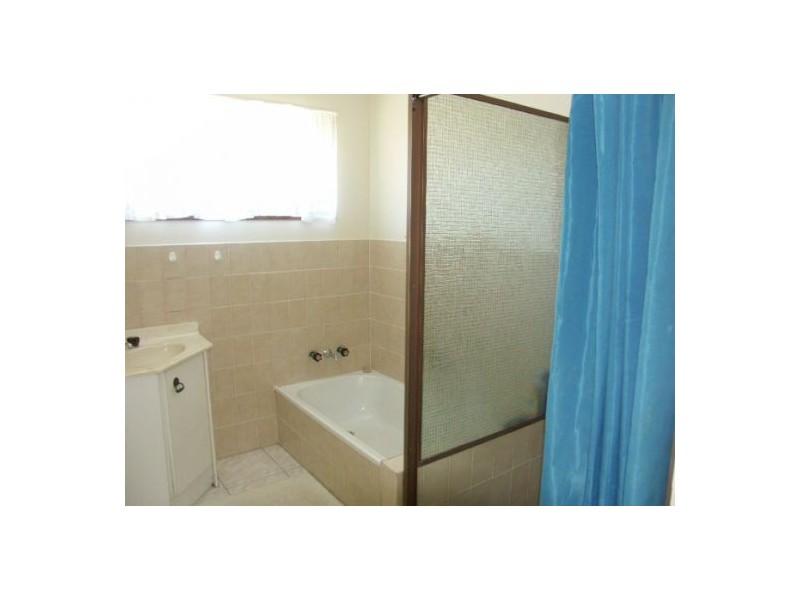 4 Constantia Drive, Petrie QLD 4502