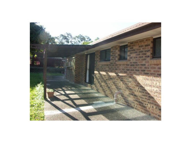 4 Constantia Drive, Petrie QLD 4502