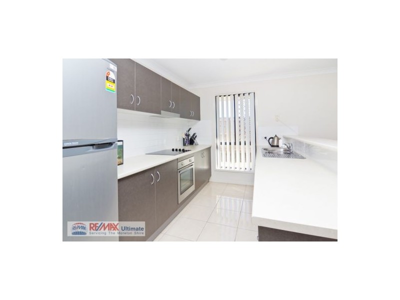 37 Severn Crescent, North Lakes QLD 4509