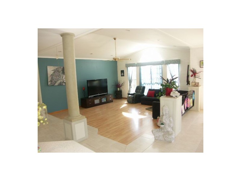 41 Melmor Crt, Elimbah QLD 4516