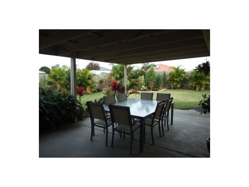 7 Burns Parade, Kallangur QLD 4503