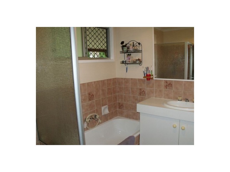 2 Gleneagles Street, Morayfield QLD 4506