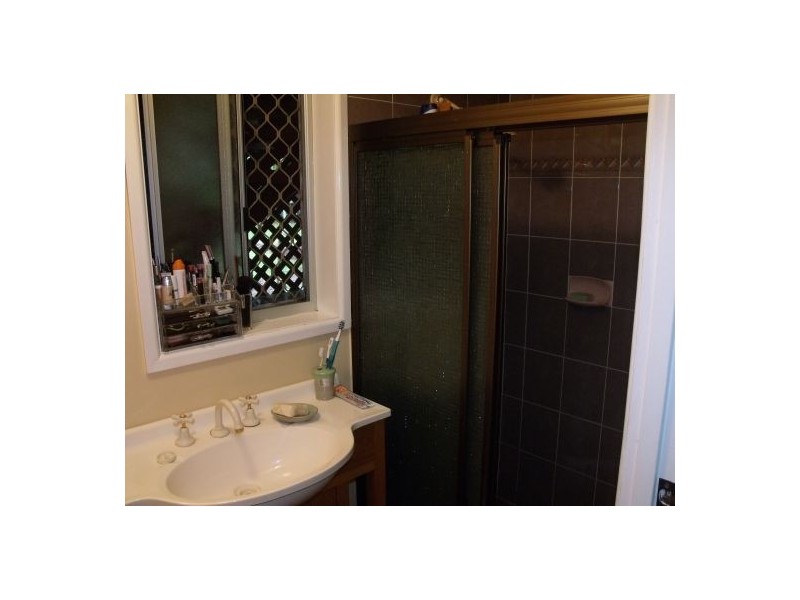 2 Gleneagles Street, Morayfield QLD 4506