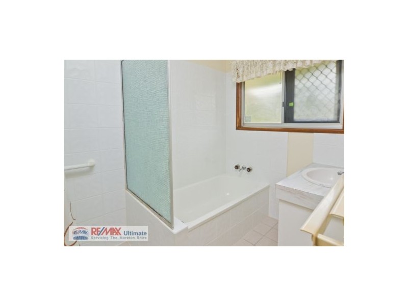 15 Cooper Place, Morayfield QLD 4506