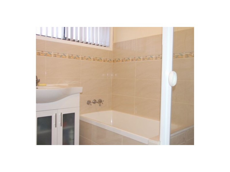 63 Folkstone Avenue, Albany Creek QLD 4035