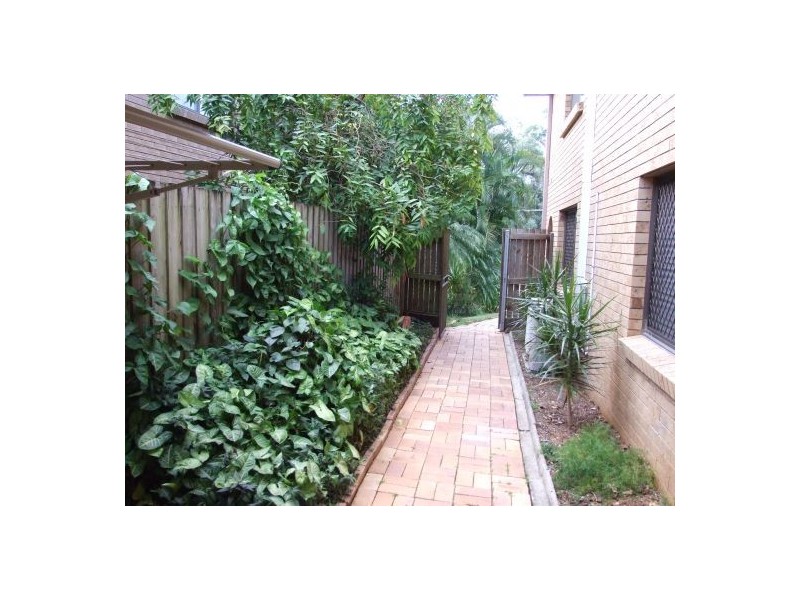 63 Folkstone Avenue, Albany Creek QLD 4035