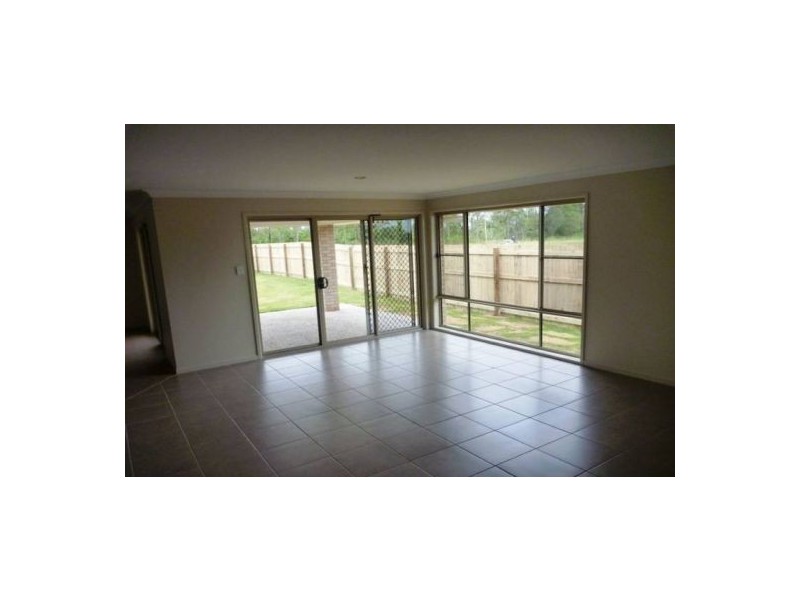 6 Kentia Court, Morayfield QLD 4506