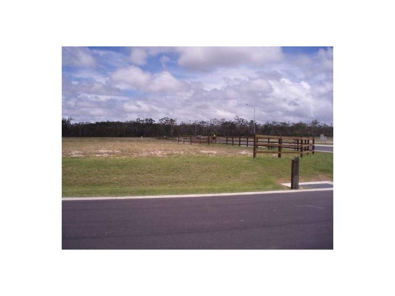 4 Great Knot  Pl, Boonooroo QLD 4650
