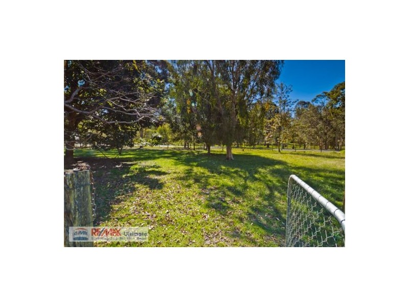 1-5 Hauton Rd, Morayfield QLD 4506