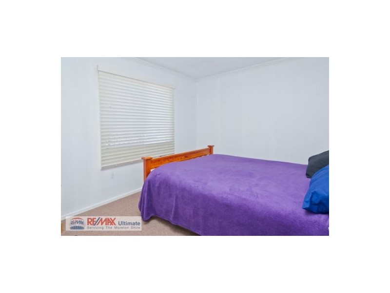 15 Amies Street, Beachmere QLD 4510