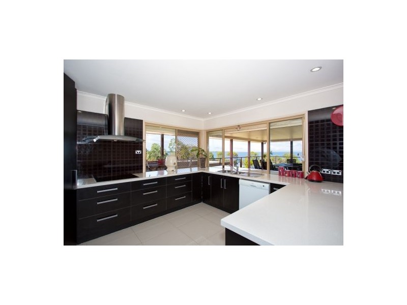 15 Clark Terrace, Sandstone Point QLD 4511