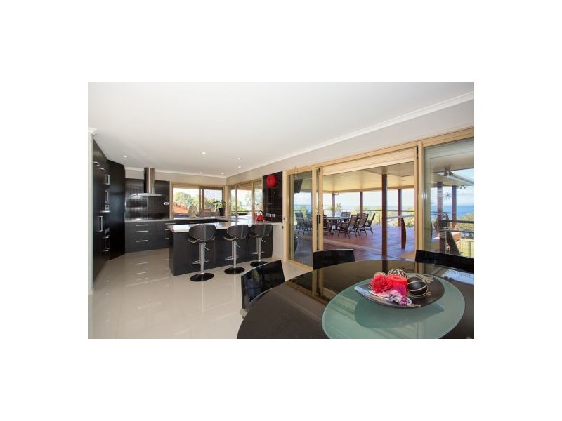 15 Clark Terrace, Sandstone Point QLD 4511