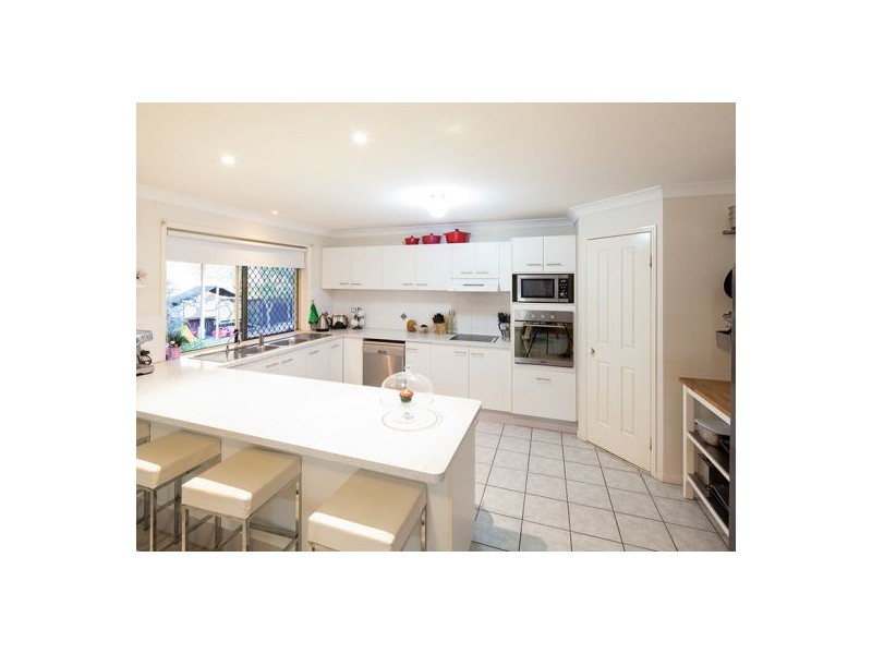 20 Wimbledon Drive, Morayfield QLD 4506