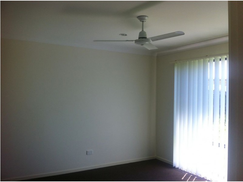 19 Eeles, Morayfield QLD 4506