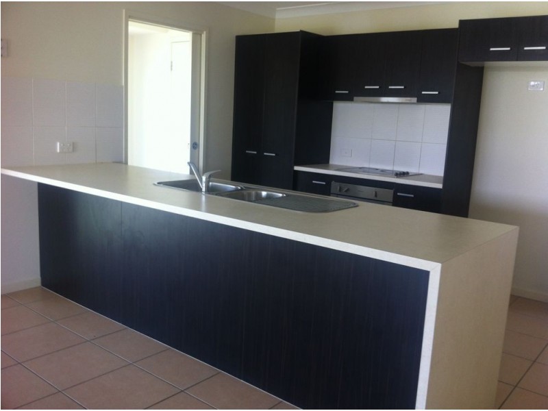 19 Eeles, Morayfield QLD 4506
