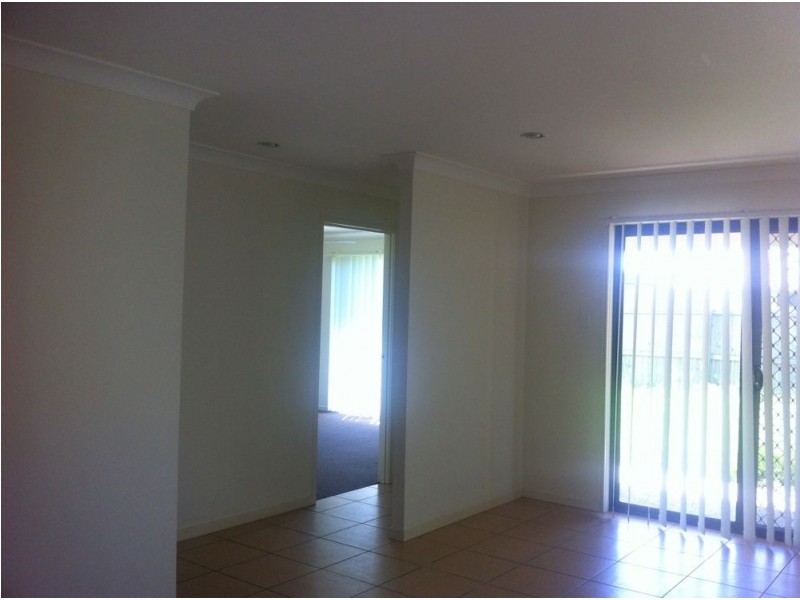 19 Eeles, Morayfield QLD 4506
