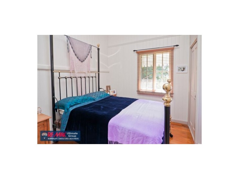 4 Moreton Terrace, Beachmere QLD 4510