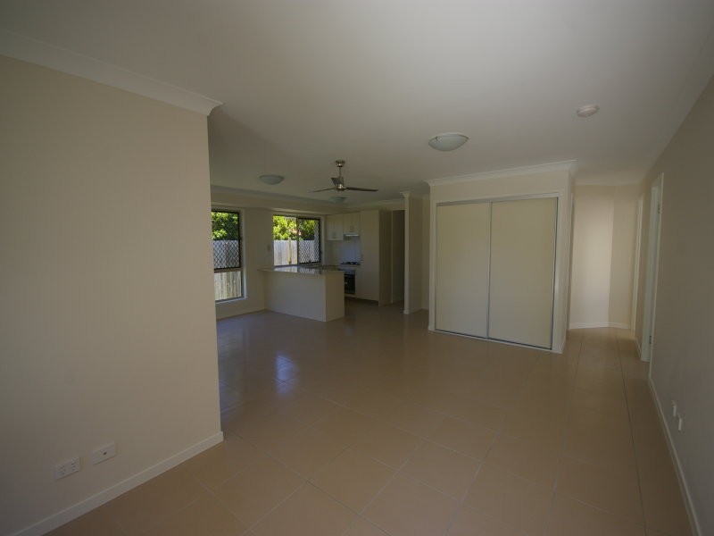 12 Second Ave, Beachmere QLD 4510