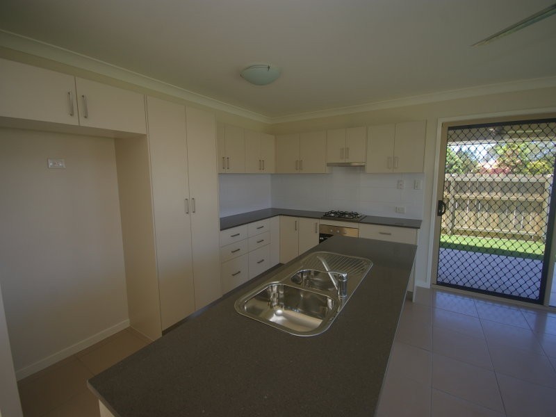 12 Second Ave, Beachmere QLD 4510