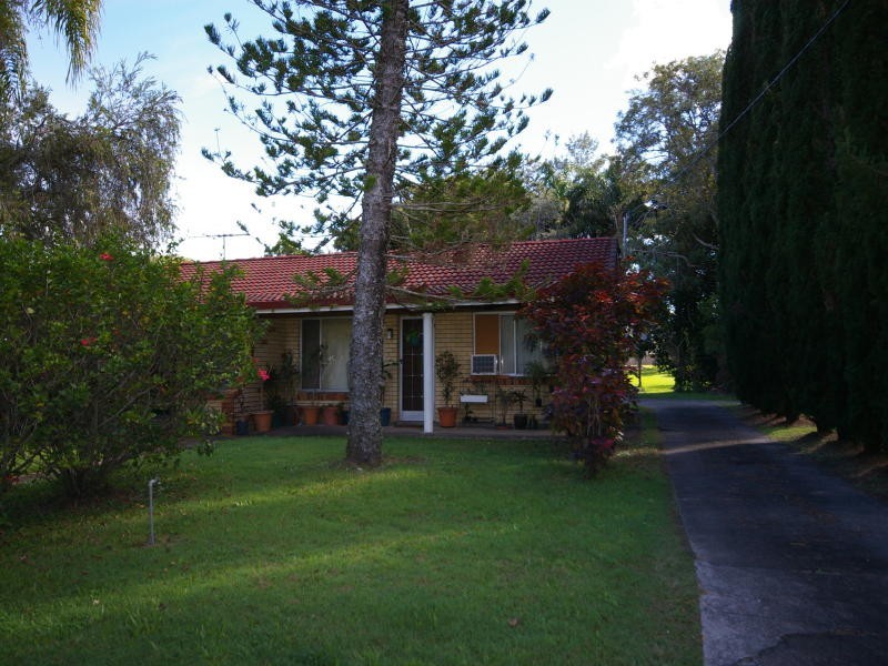 62-64 Coronation Avenue, Beachmere QLD 4510