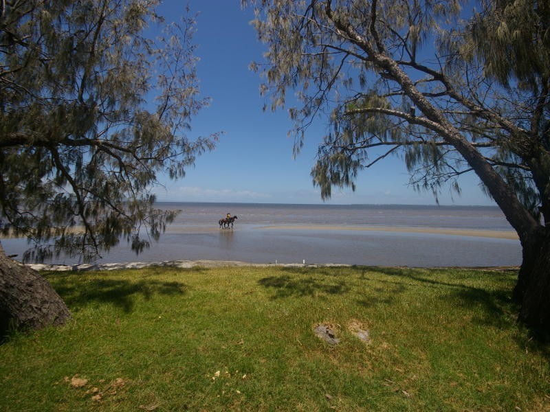 113 Biggs Ave, Beachmere QLD 4510