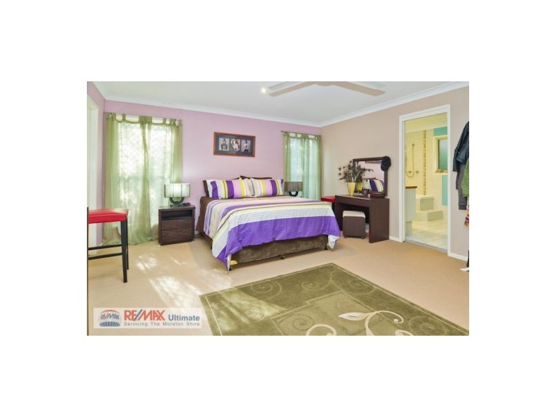 124 Hall  Rd, Elimbah QLD 4516