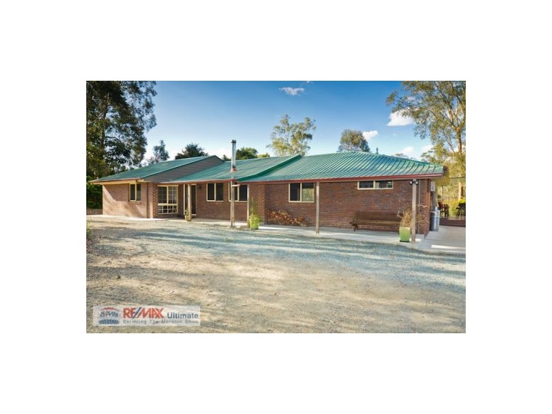 124 Hall  Rd, Elimbah QLD 4516