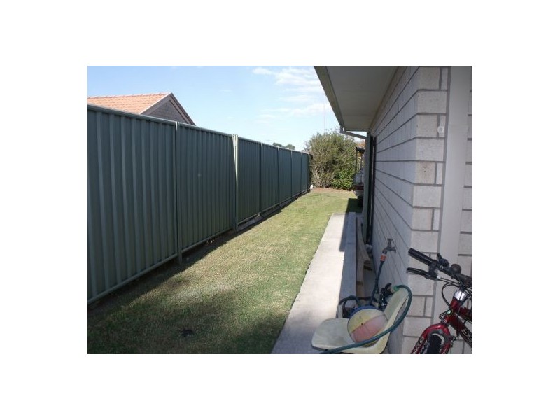 34 Columbia Drive, Beachmere QLD 4510