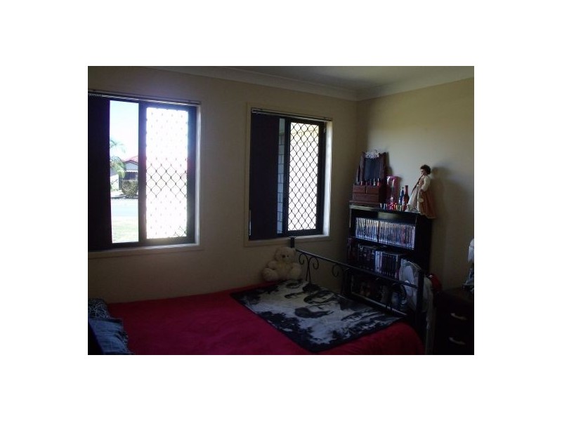 34 Columbia Drive, Beachmere QLD 4510