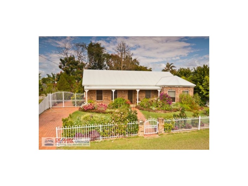 2 Lesley Avenue, Caboolture QLD 4510