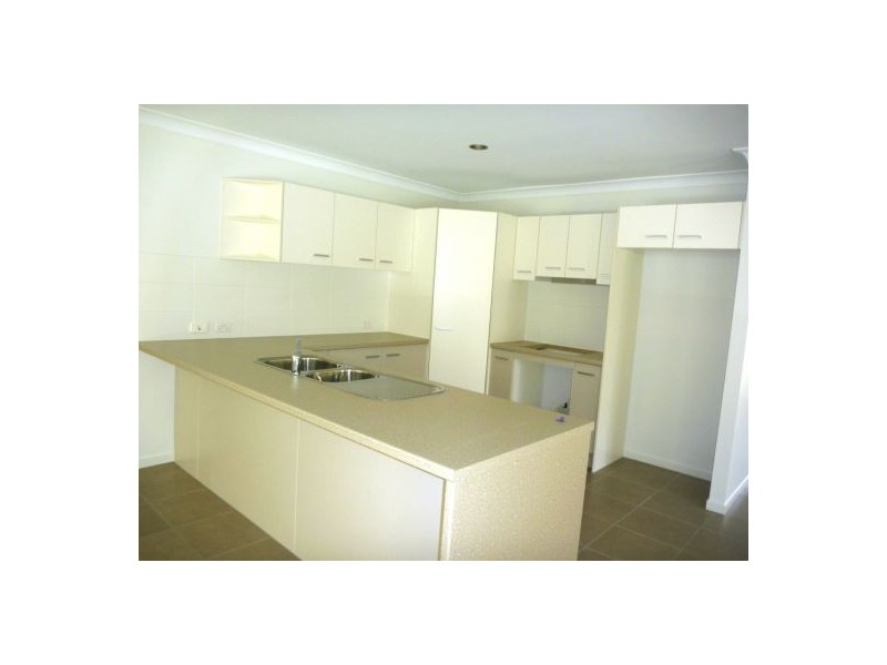 30 Bangalow Street, Morayfield QLD 4506