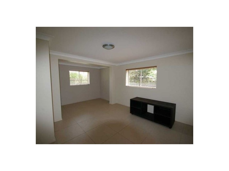 20 Sandpiper Street, Beachmere QLD 4510