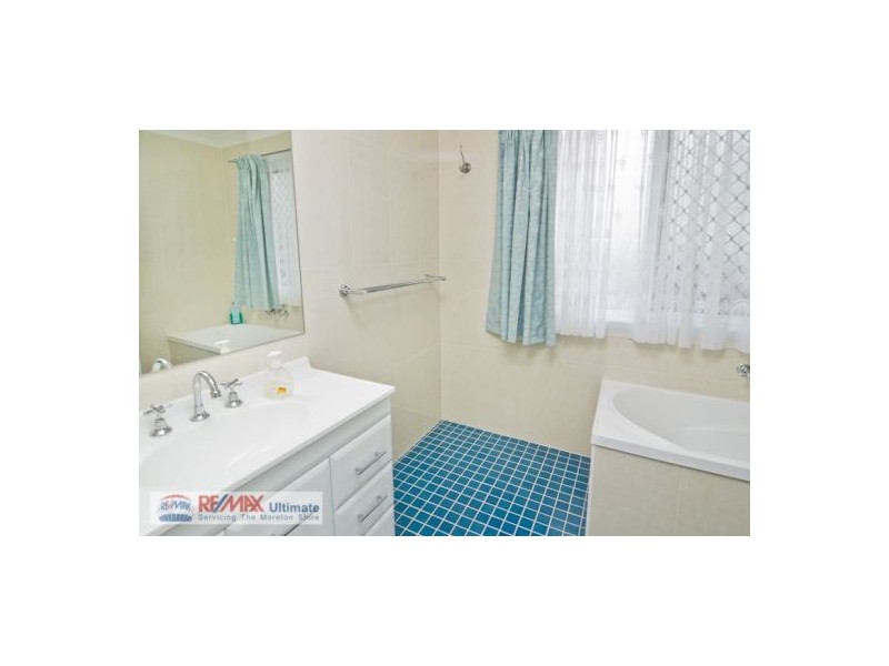 5A Biggs Avenue, Beachmere QLD 4510