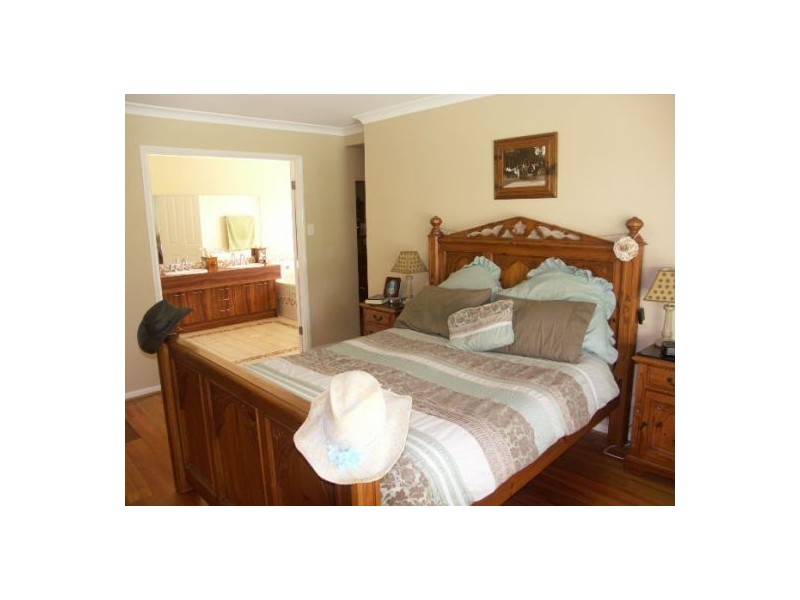 11-13 Eureka Crt, Wamuran QLD 4512