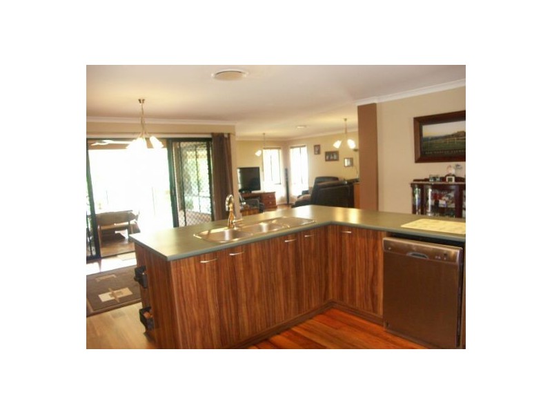 11-13 Eureka Crt, Wamuran QLD 4512