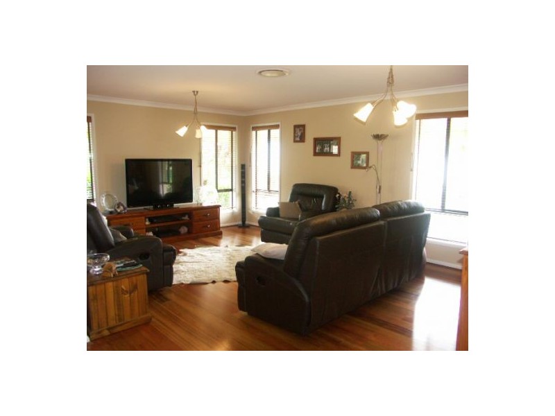 11-13 Eureka Crt, Wamuran QLD 4512