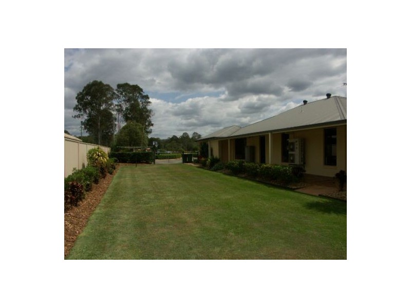 11-13 Eureka Crt, Wamuran QLD 4512