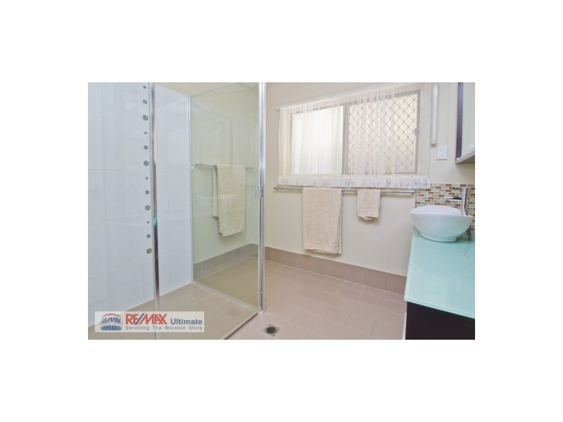 106 Bishop Road, Beachmere QLD 4510